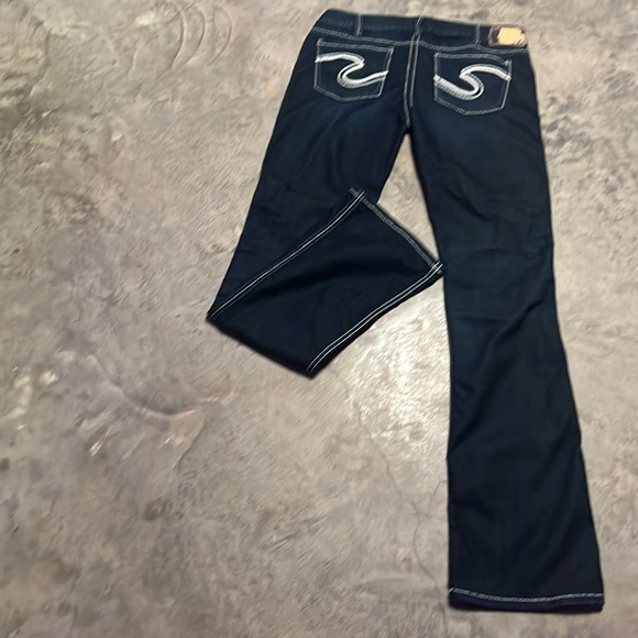 Silver Brand Jeans (Frances 18”) - Picture 2 of 5